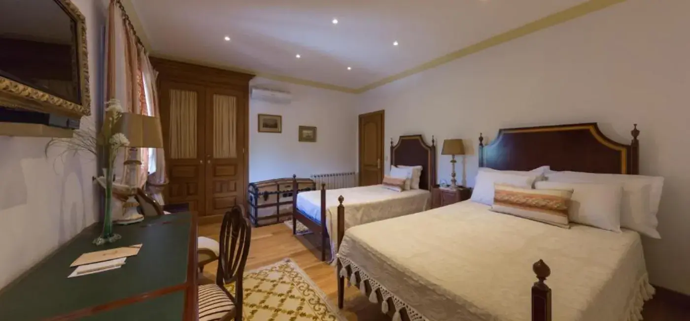 Full Room view of The Casa Da Sao Domingos